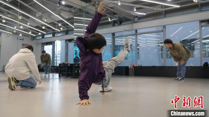 探营上海霹雳舞队：解密入奥级别的街头