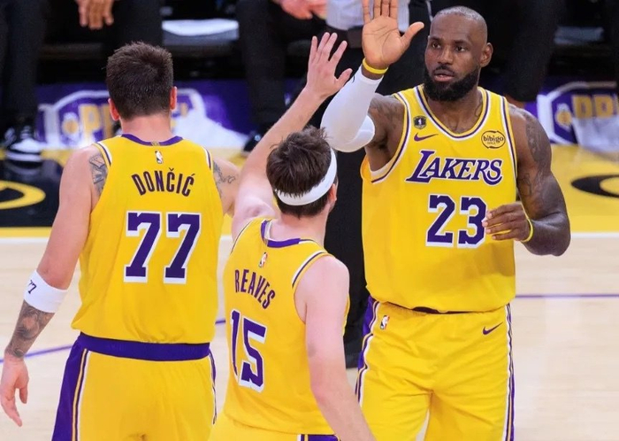 湖人锁定西部前三硬仗检验争冠实力