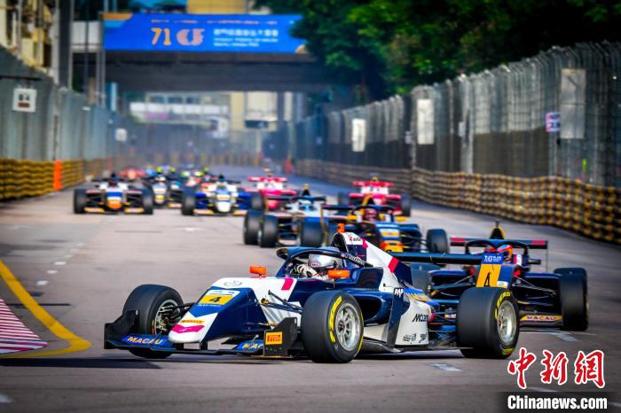 美国17岁车手乌高卓古首夺FR世界杯冠军