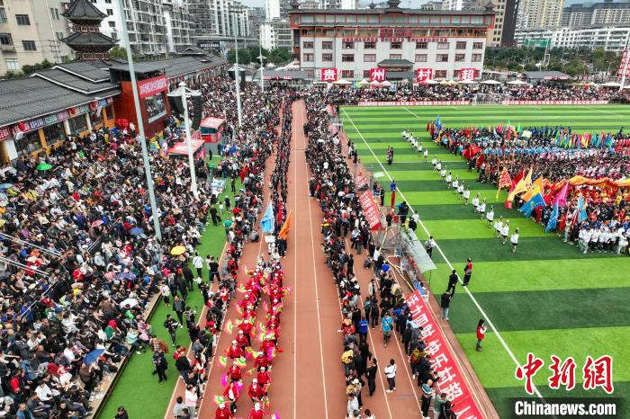 贵州村超决赛点燃榕江热情 20支队伍角逐冠军